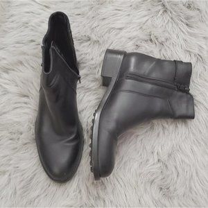 La Canadienne Classic "Shelby" Ankle Boot- Like New- 8.5M